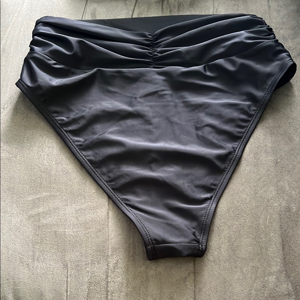 Classic Black Bikini Swim Set - Picture 2 of 7